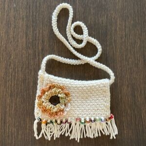HAND CRAFTED CROCHETED FOLDOVER FRINGED BEADED FLOWER CROSSBODY Cream Boho-Chic